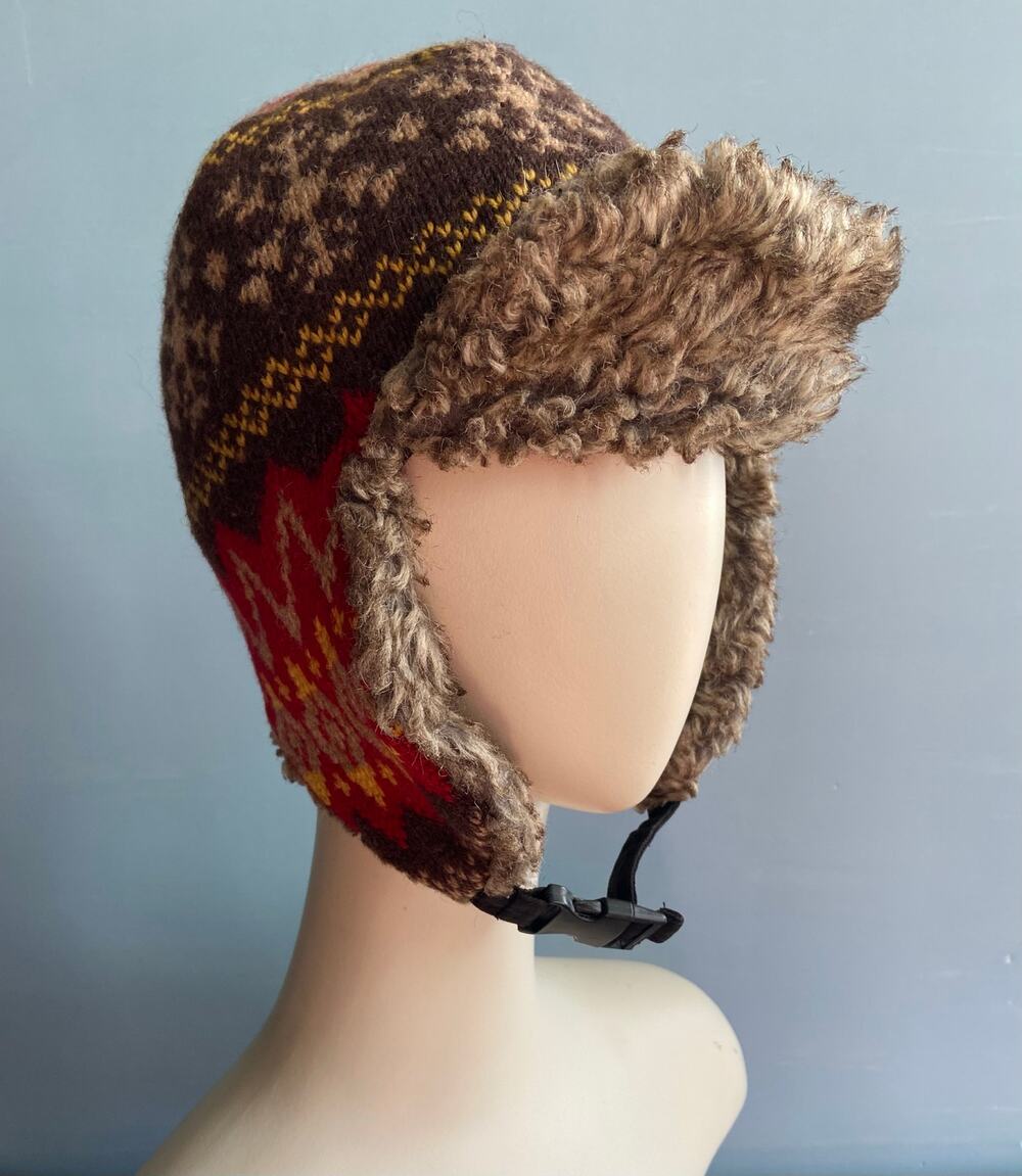 Thick Brown/Red Fleece Lined Winter Hat w/Ear Flaps sz OS (Unisex)